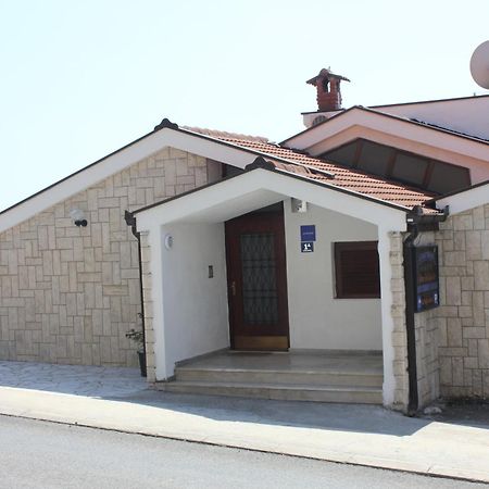 Guesthouse San Antonio 플로체 객실 사진